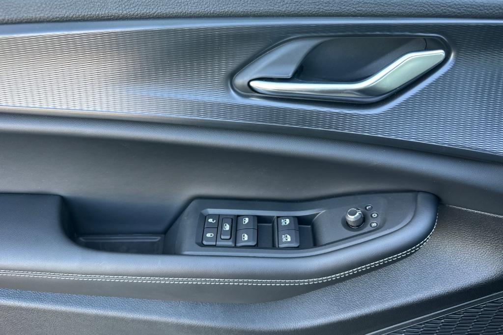 new 2025 Jeep Grand Cherokee L car, priced at $40,585