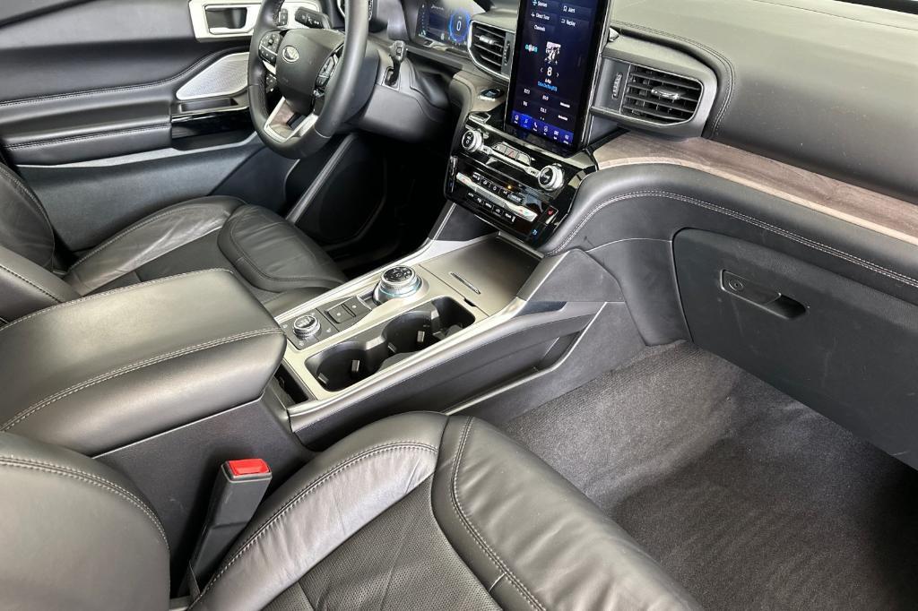 used 2023 Ford Explorer car, priced at $44,656