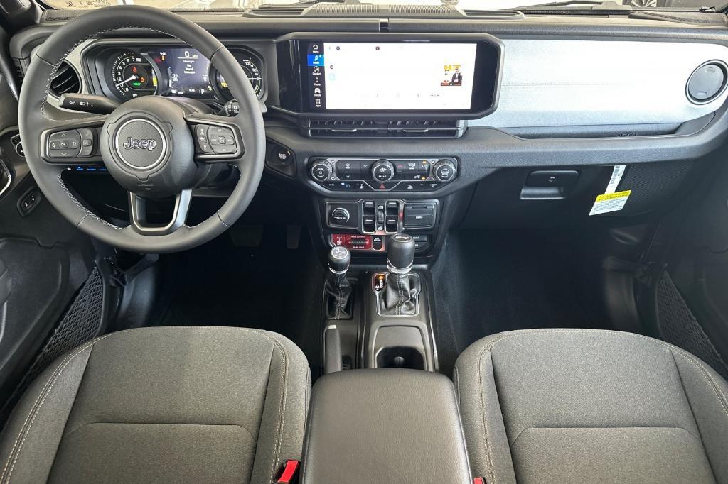 new 2025 Jeep Wrangler 4xe car
