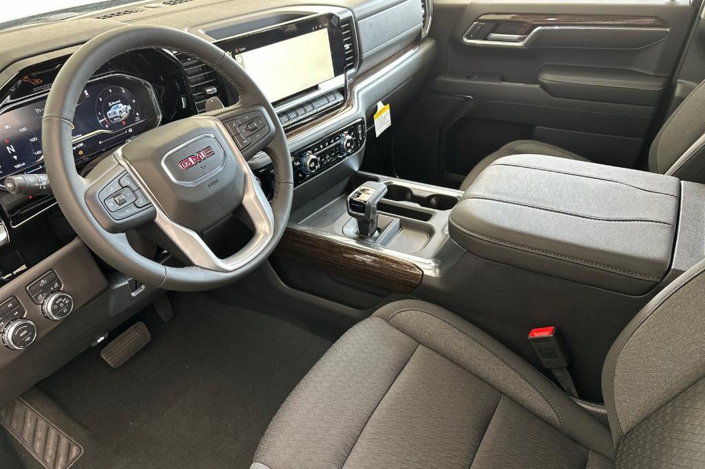 new 2025 GMC Sierra 1500 car, priced at $58,245