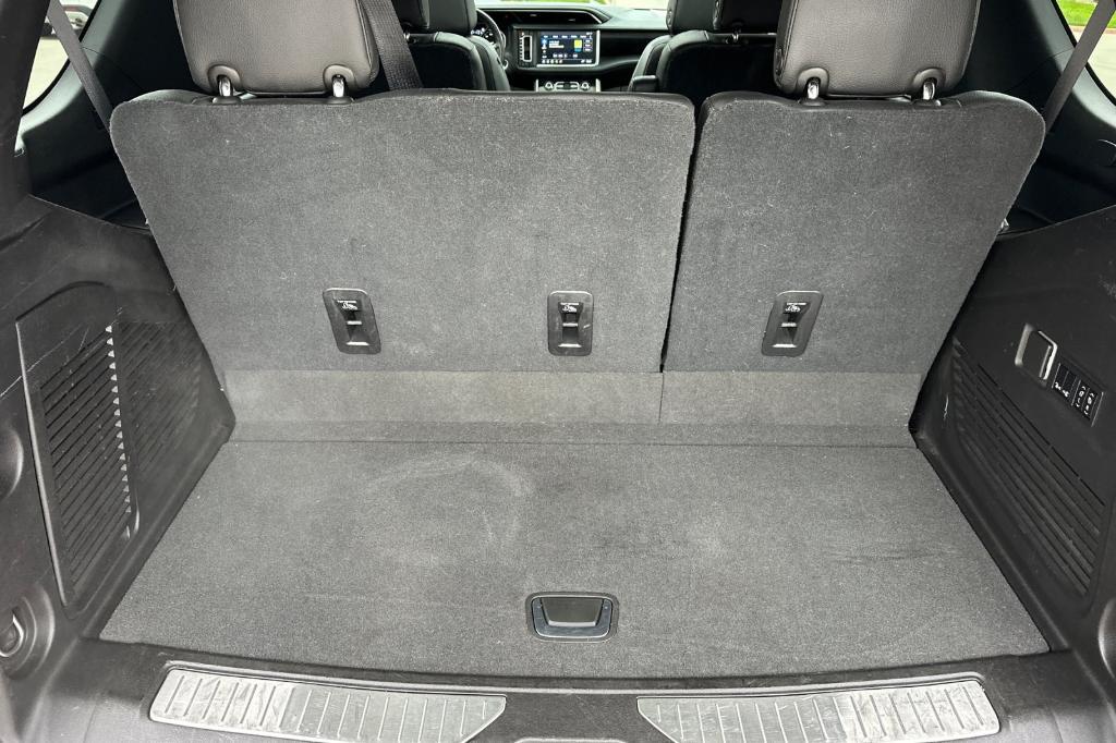 used 2021 GMC Yukon car, priced at $48,729