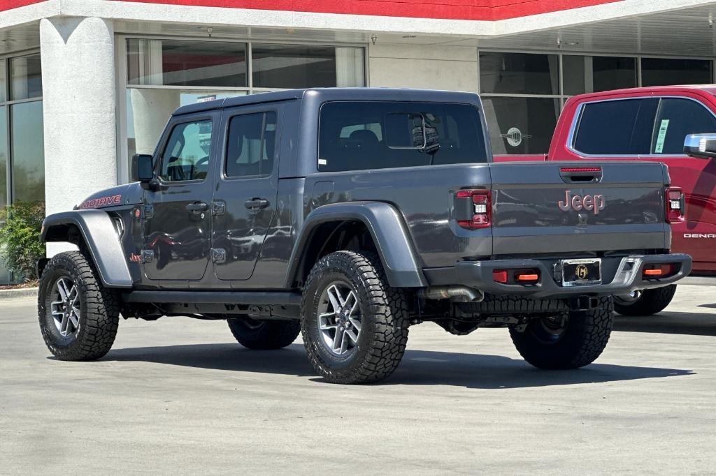 new 2025 Jeep Gladiator car, priced at $49,500