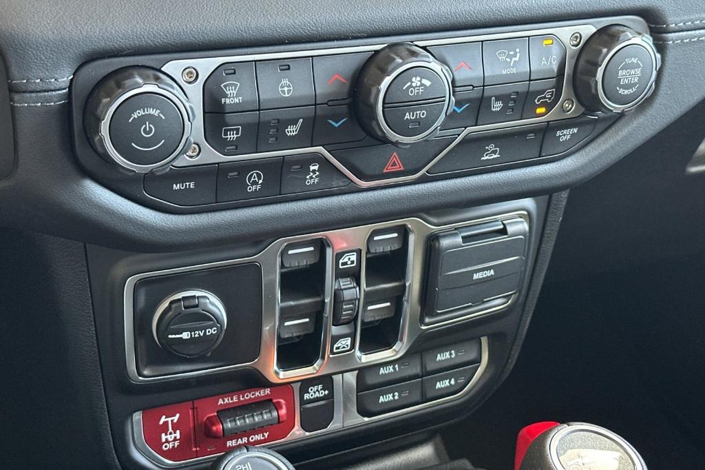 new 2025 Jeep Gladiator car, priced at $49,500