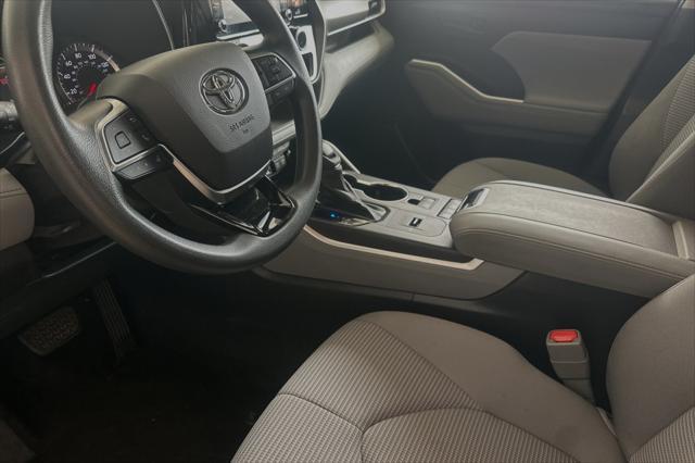 used 2021 Toyota Highlander car, priced at $31,697