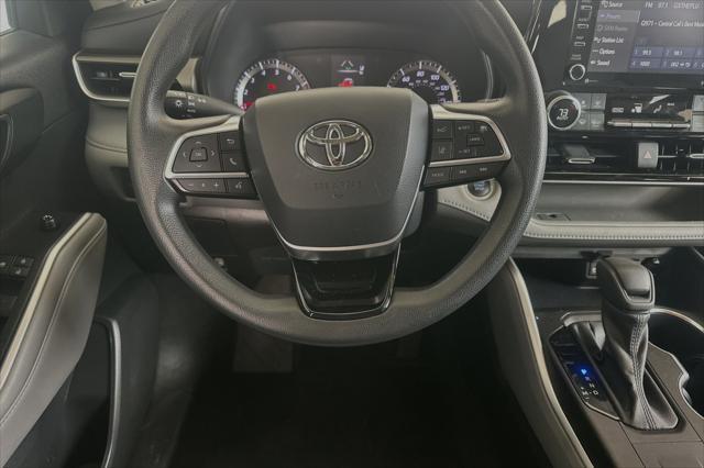 used 2021 Toyota Highlander car, priced at $31,697