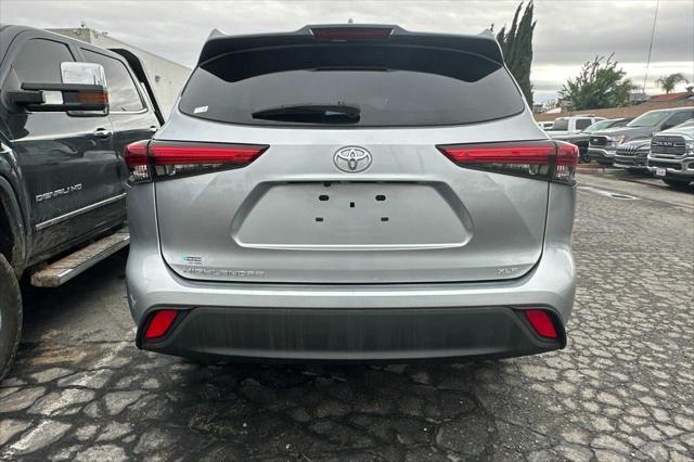 used 2020 Toyota Highlander car, priced at $29,070