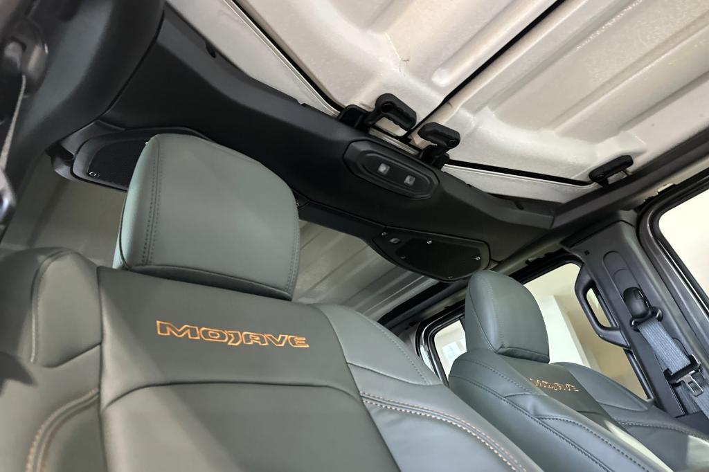 new 2025 Jeep Gladiator car, priced at $54,891