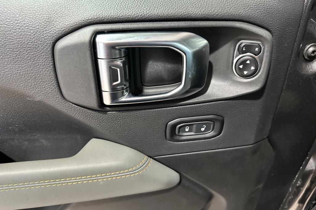 new 2025 Jeep Gladiator car, priced at $54,891