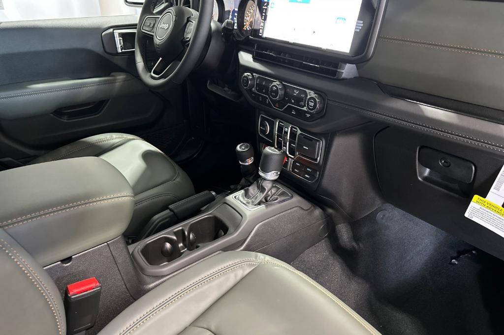 new 2025 Jeep Gladiator car, priced at $54,891