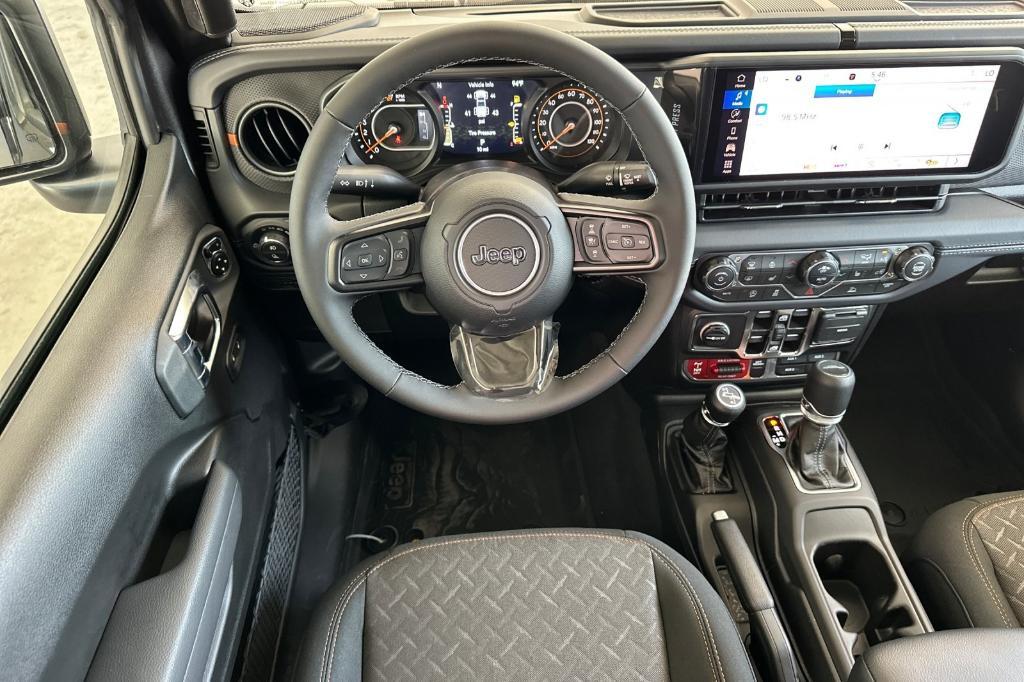 new 2025 Jeep Gladiator car, priced at $47,700