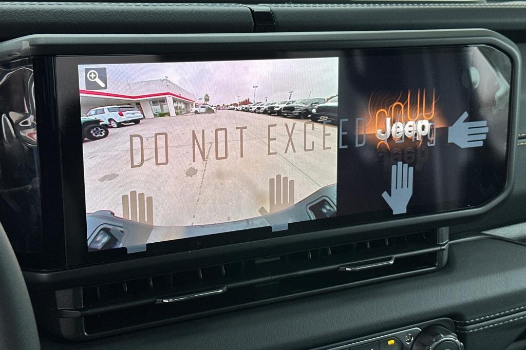 new 2025 Jeep Gladiator car, priced at $48,155