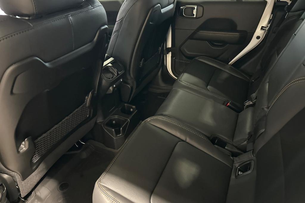 new 2025 Jeep Gladiator car, priced at $48,155