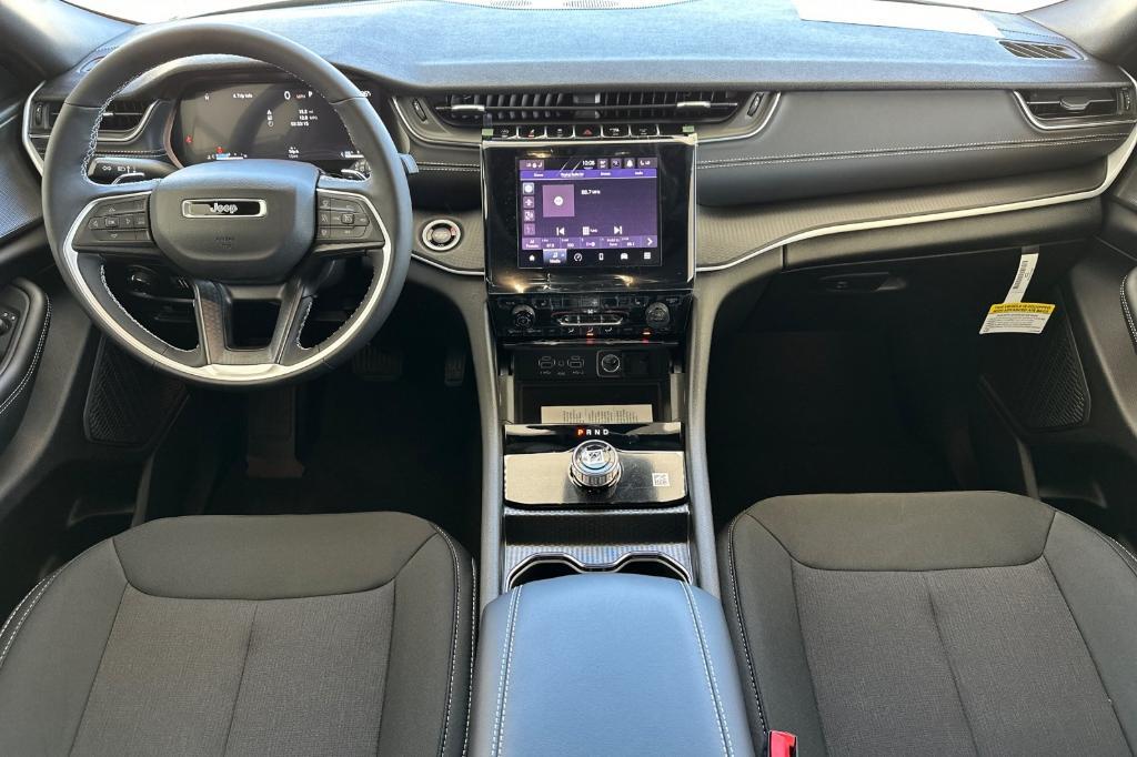 new 2025 Jeep Grand Cherokee L car, priced at $43,179