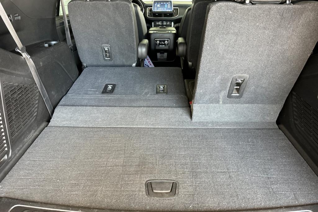 used 2021 GMC Yukon car, priced at $45,889