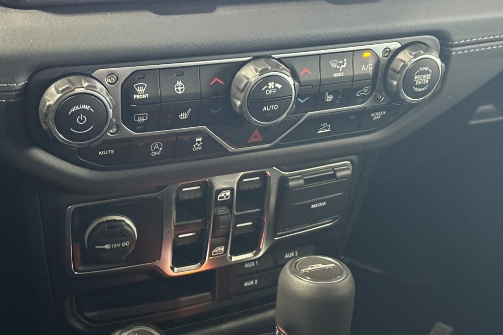 new 2025 Jeep Gladiator car, priced at $48,890