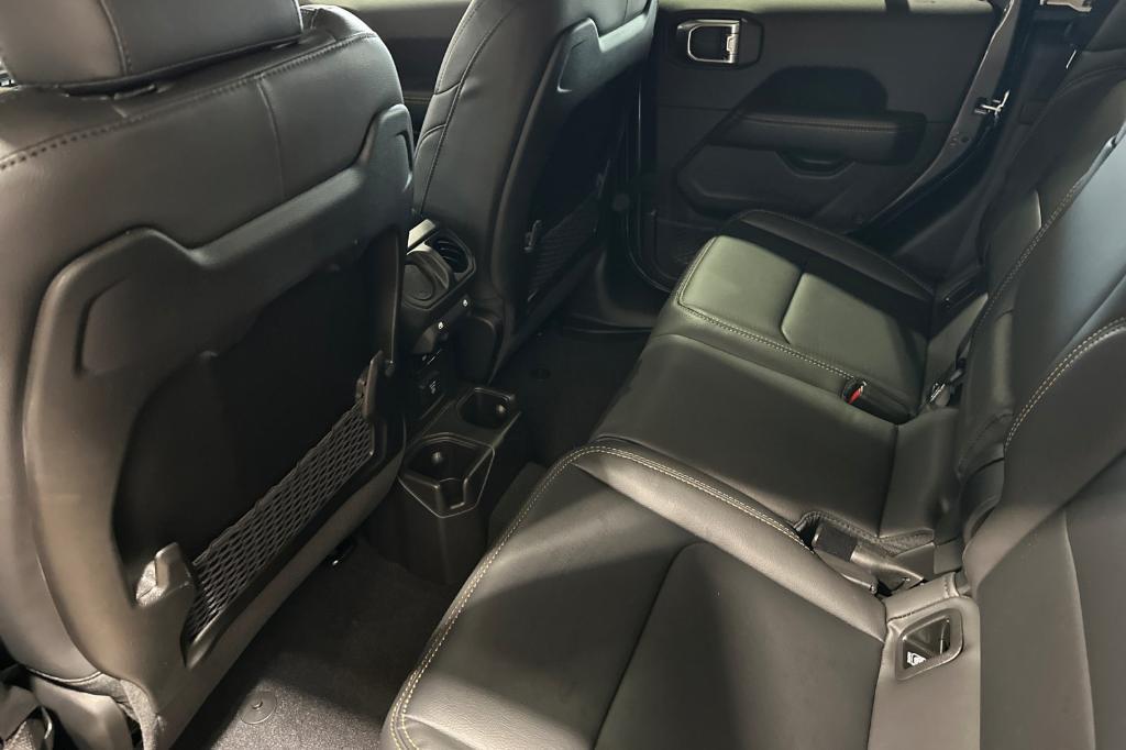 new 2025 Jeep Gladiator car, priced at $48,890