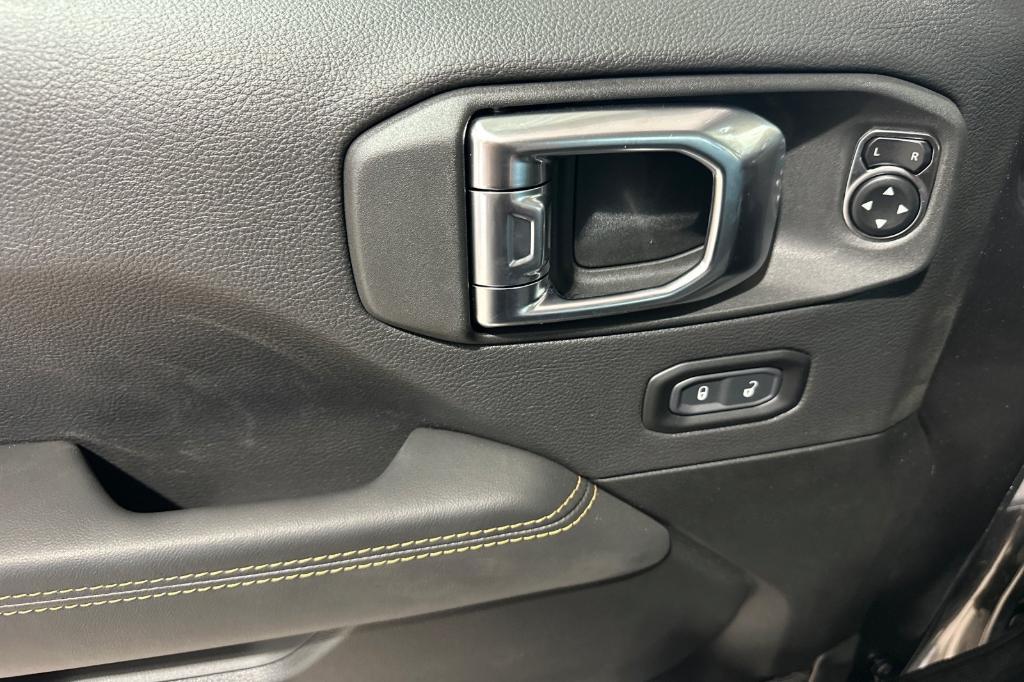new 2025 Jeep Gladiator car, priced at $48,890