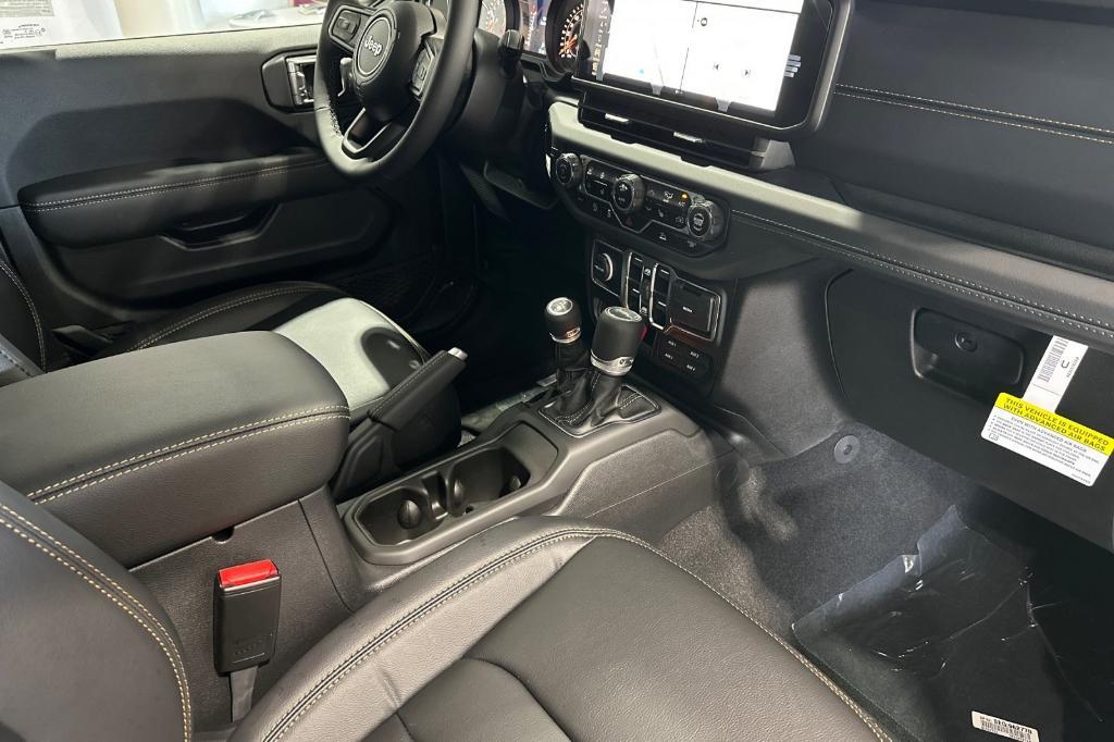new 2025 Jeep Gladiator car, priced at $48,890