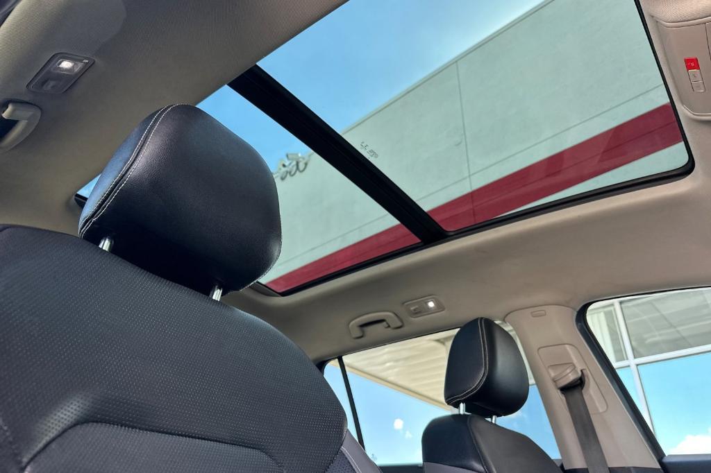 used 2021 Volkswagen Atlas car, priced at $28,495