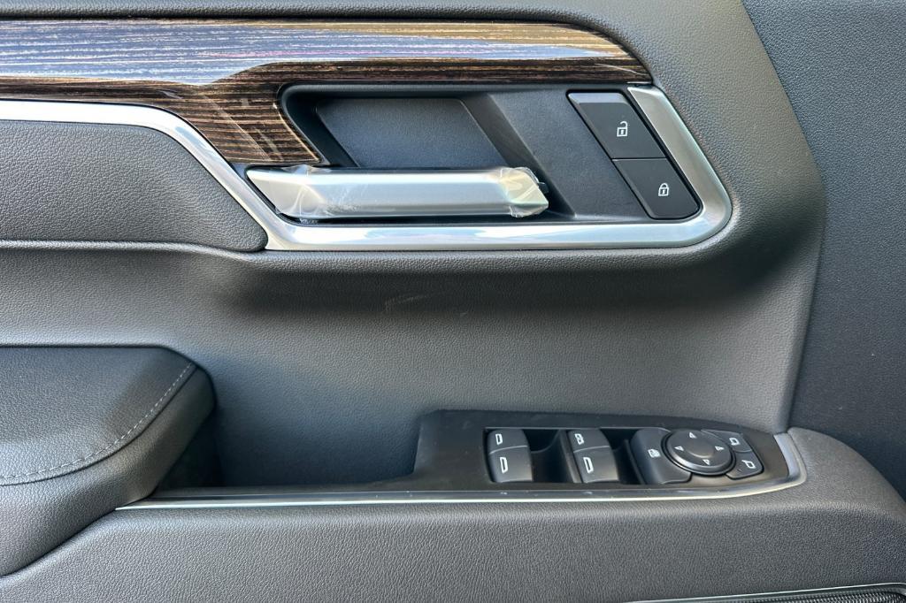 new 2026 GMC Sierra 1500 car, priced at $47,701