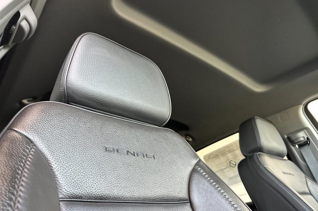 new 2025 GMC Sierra 1500 car, priced at $69,185