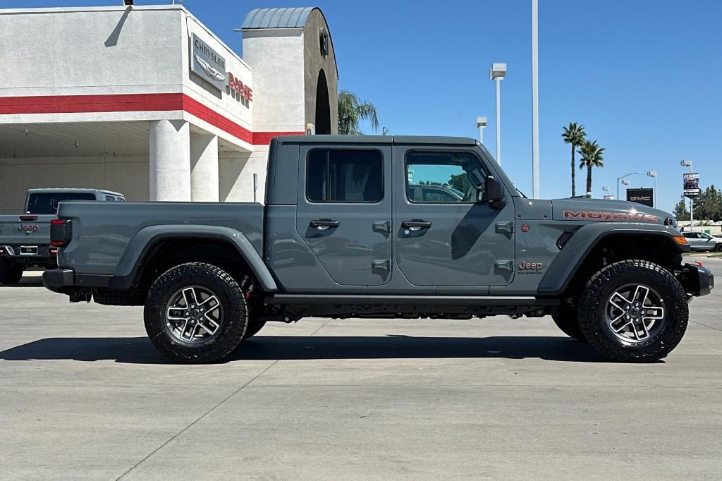 new 2025 Jeep Gladiator car, priced at $50,500