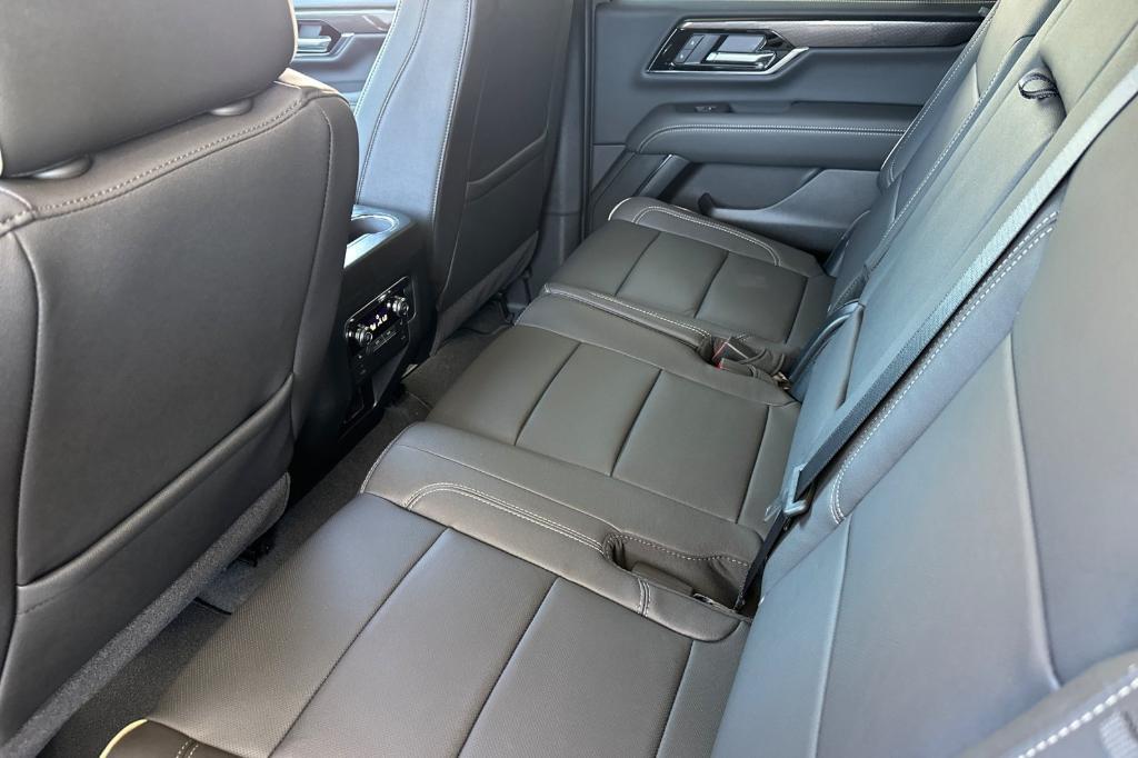 new 2025 GMC Yukon car, priced at $72,540