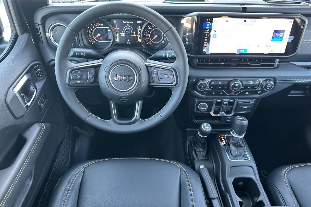 new 2025 Jeep Gladiator car