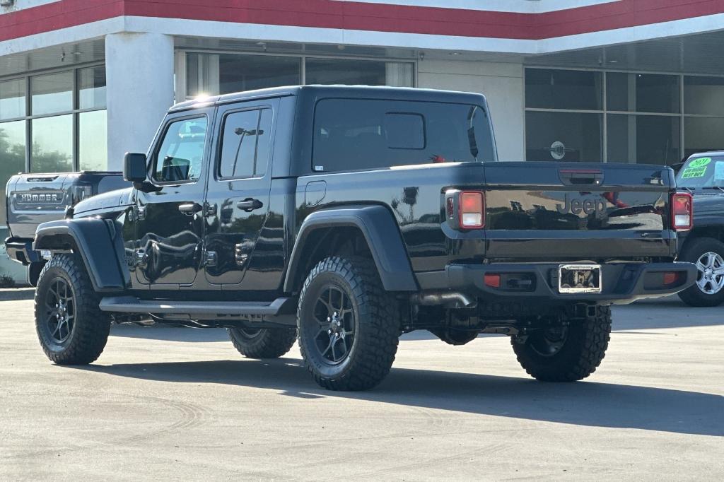 new 2025 Jeep Gladiator car