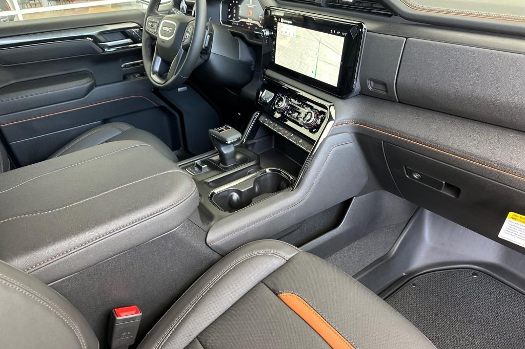 new 2025 GMC Sierra 1500 car, priced at $62,840