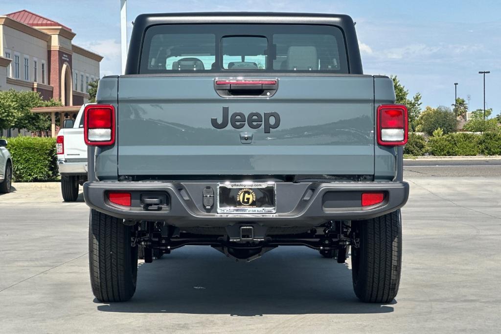 new 2025 Jeep Gladiator car
