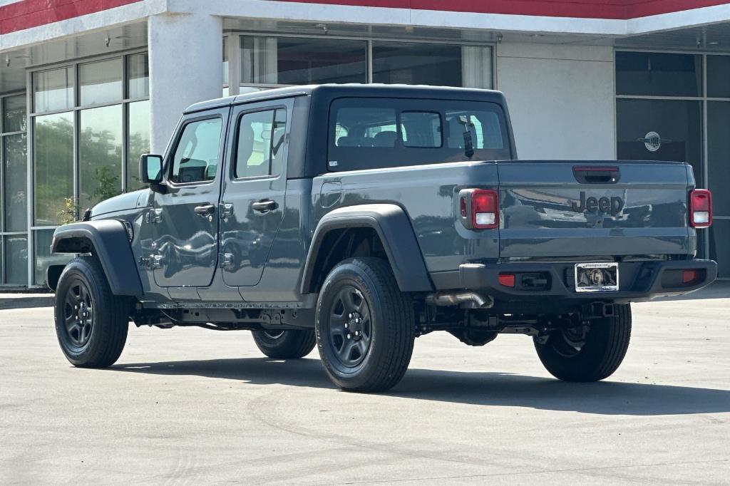 new 2025 Jeep Gladiator car