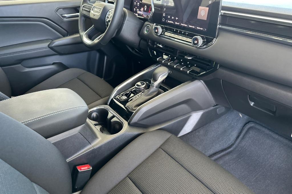 new 2025 GMC Canyon car, priced at $45,305