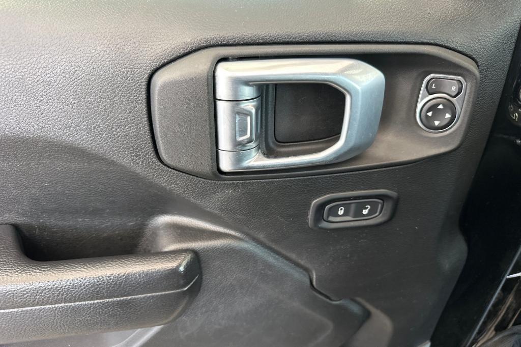 used 2023 Jeep Gladiator car, priced at $28,738