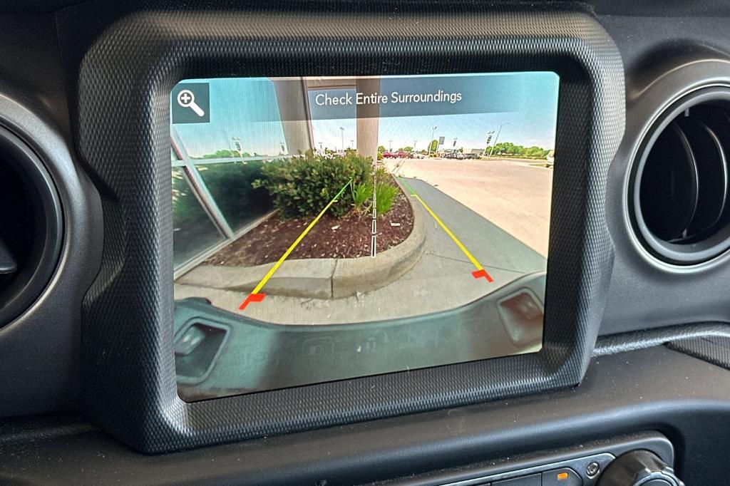 used 2023 Jeep Gladiator car, priced at $28,738