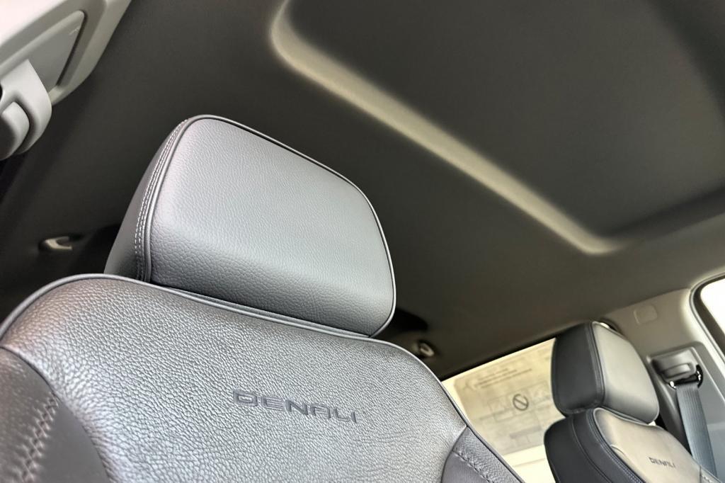new 2025 GMC Sierra 1500 car, priced at $64,390