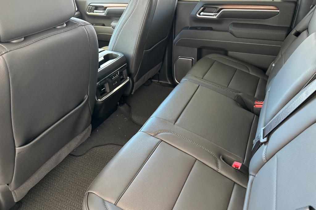 new 2025 GMC Sierra 2500 car, priced at $86,880
