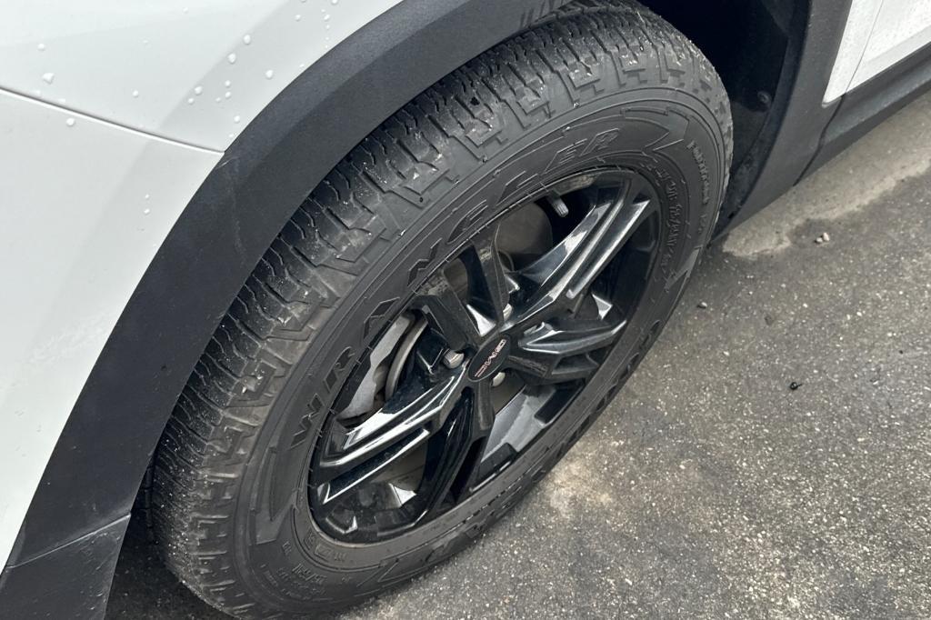 used 2023 GMC Terrain car, priced at $26,550