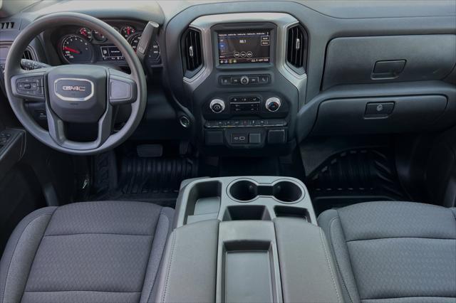 new 2024 GMC Sierra 1500 car, priced at $39,675