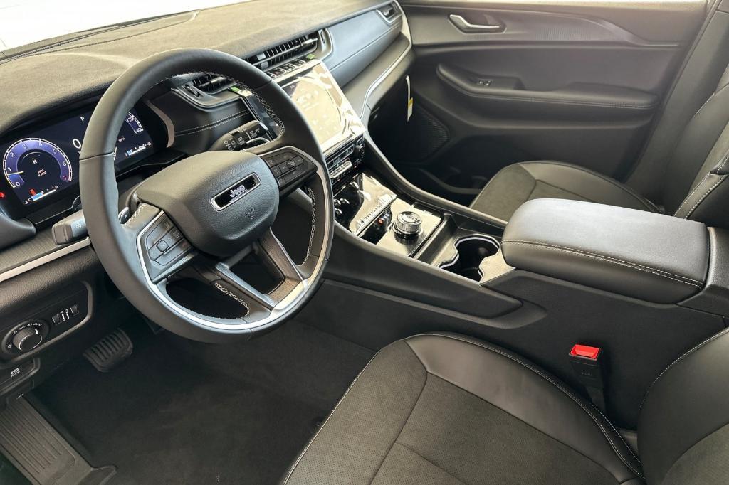 new 2025 Jeep Grand Cherokee L car, priced at $44,472