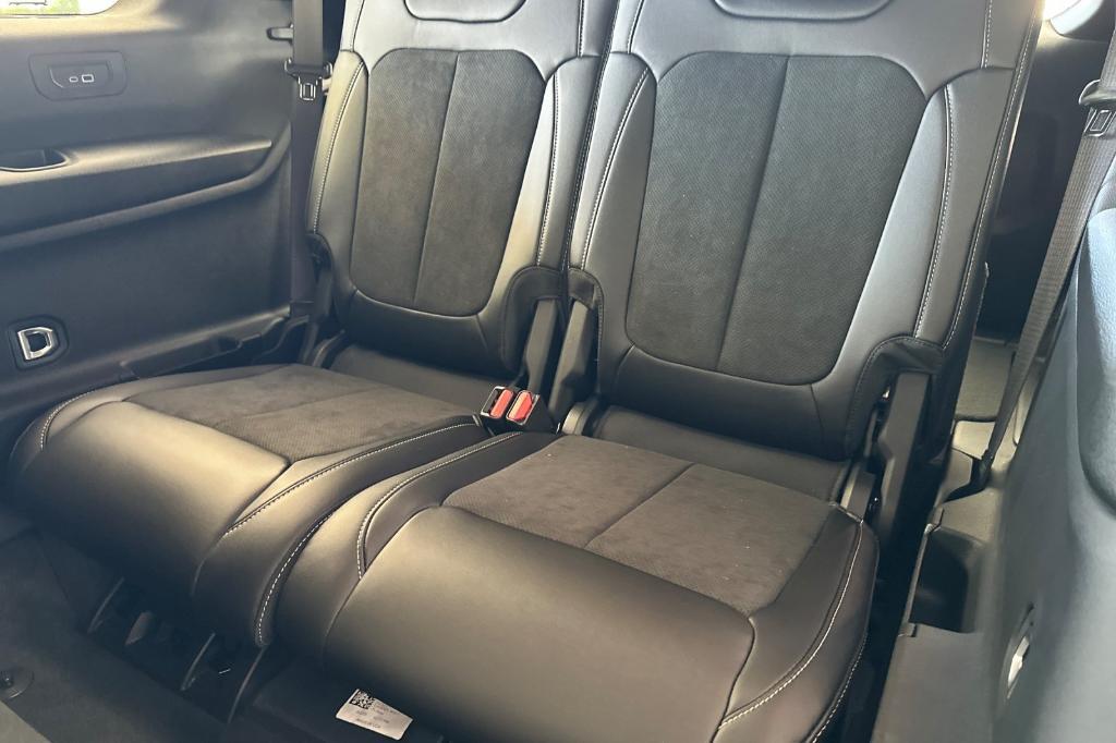new 2025 Jeep Grand Cherokee L car, priced at $44,472