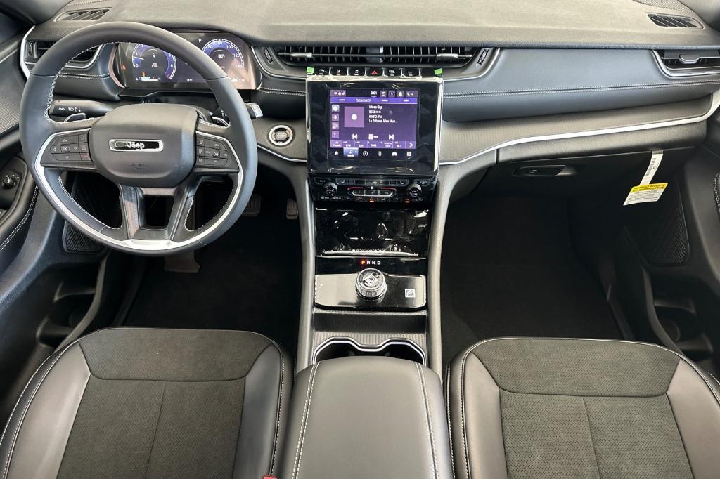new 2025 Jeep Grand Cherokee L car, priced at $44,472