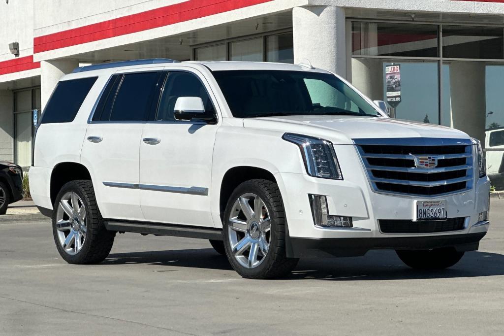 used 2020 Cadillac Escalade car, priced at $40,646