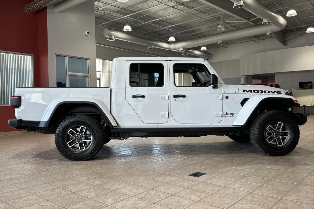 new 2025 Jeep Gladiator car, priced at $47,000