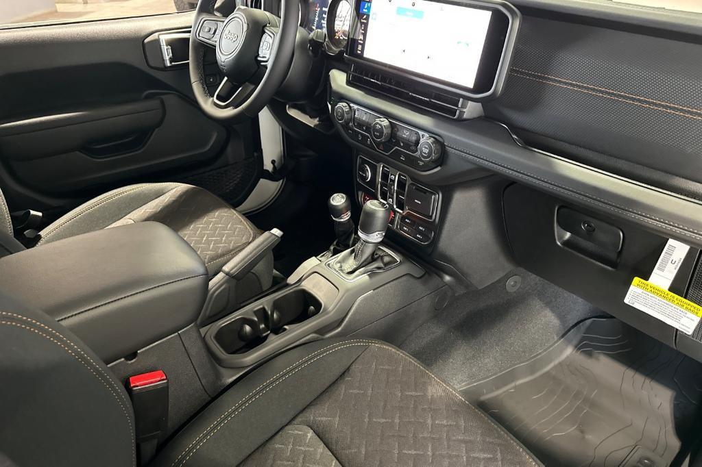 new 2025 Jeep Gladiator car, priced at $47,000