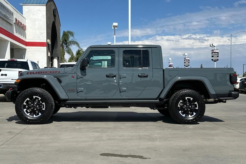 new 2025 Jeep Gladiator car, priced at $60,010