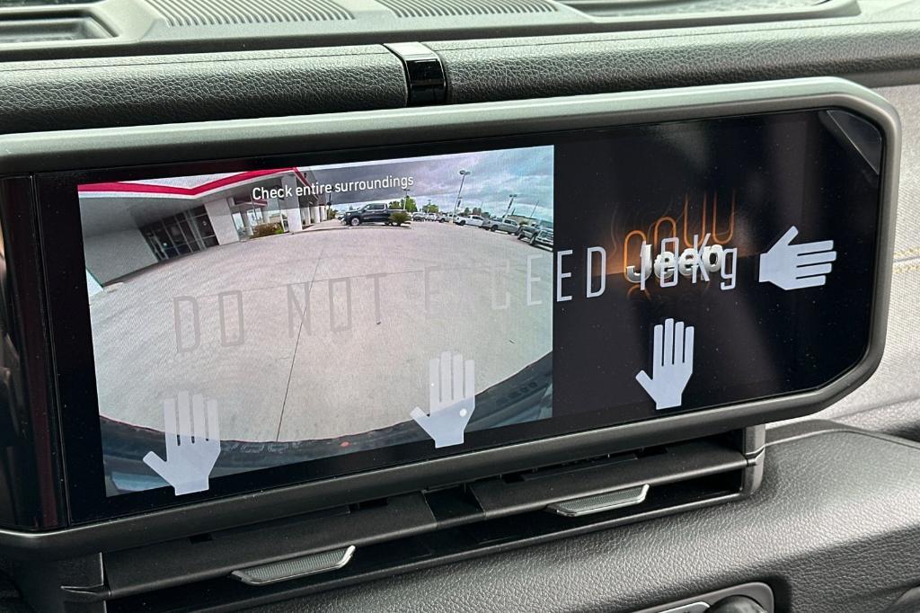new 2025 Jeep Wrangler car