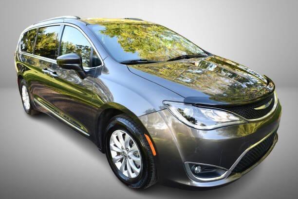 used 2018 Chrysler Pacifica car, priced at $13,969