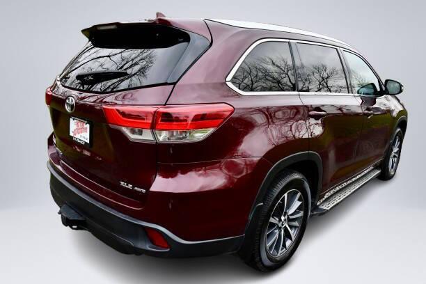 used 2018 Toyota Highlander car, priced at $20,938