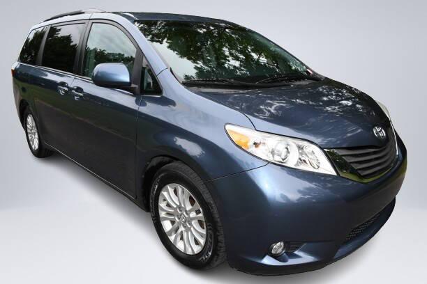 used 2017 Toyota Sienna car, priced at $18,825